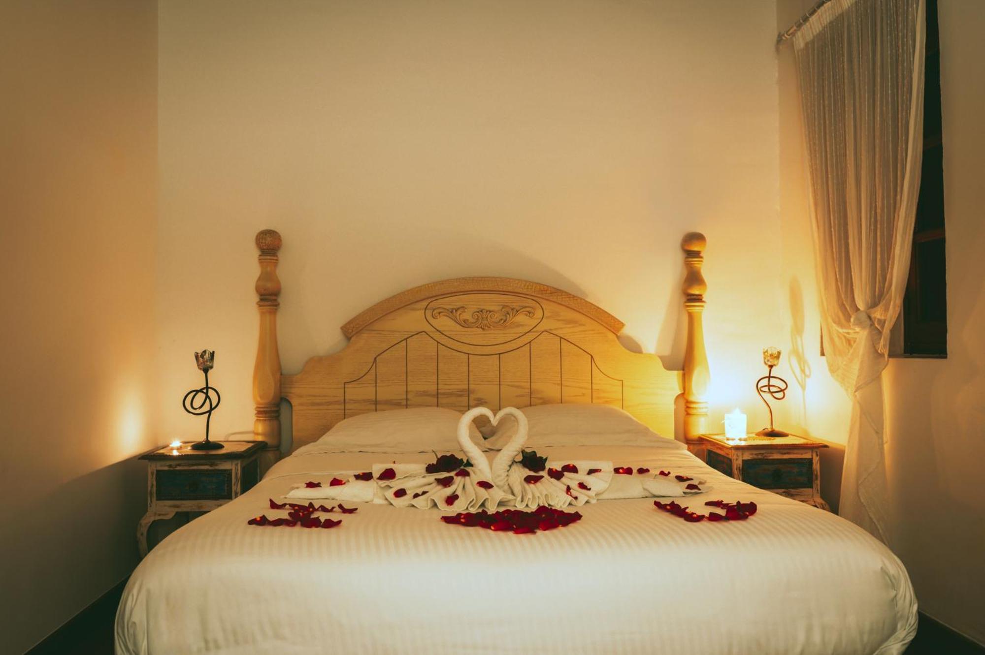 Oinoessa Traditional Boutique Guest Houses โลฟู ภายนอก รูปภาพ