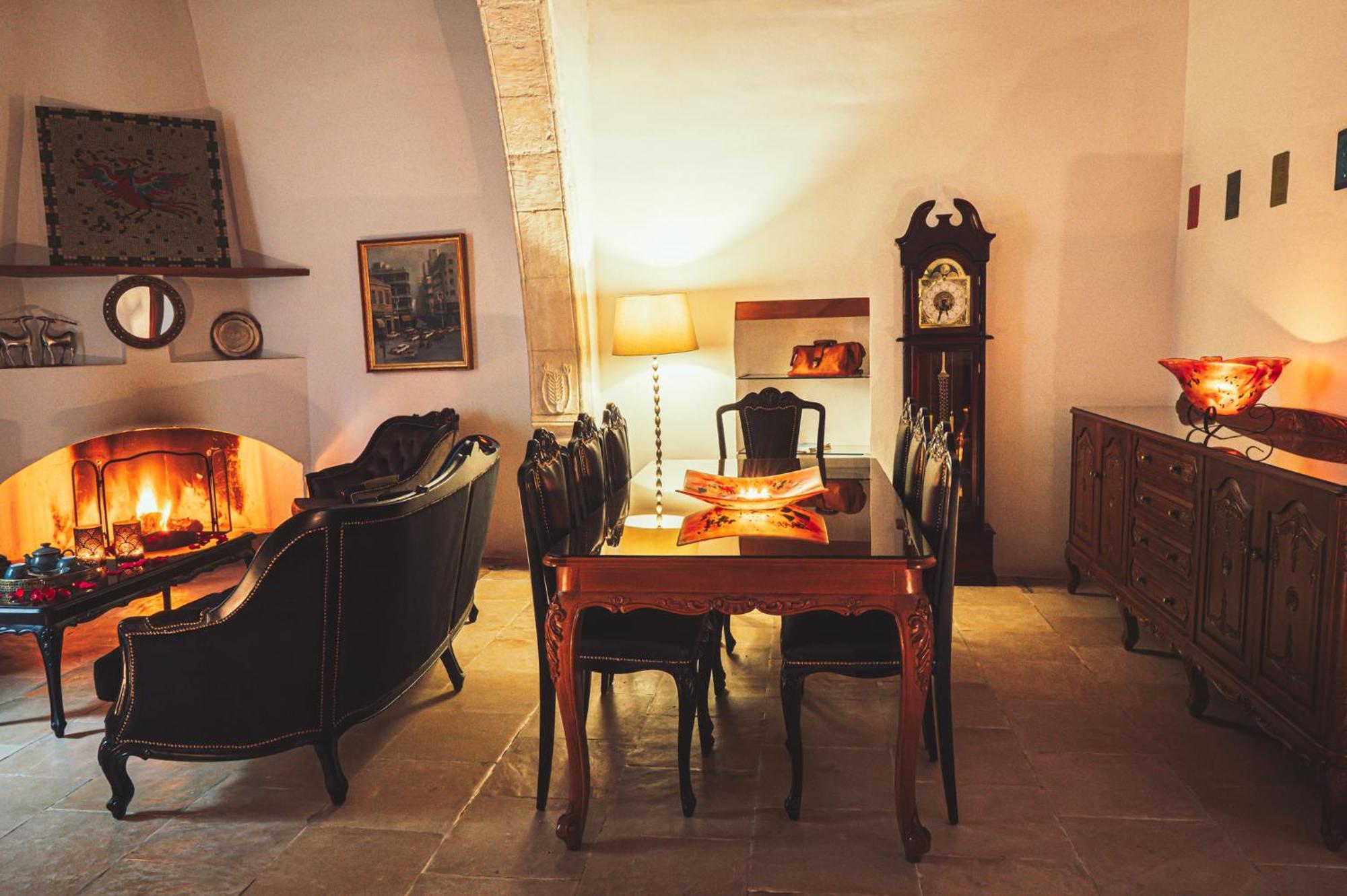 Oinoessa Traditional Boutique Guest Houses โลฟู ภายนอก รูปภาพ