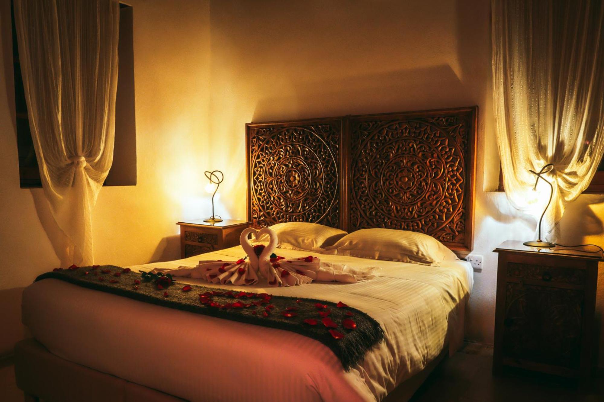 Oinoessa Traditional Boutique Guest Houses โลฟู ภายนอก รูปภาพ